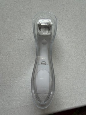 BeautyBio GloPRO Microneedling Facial Regeneration Tool