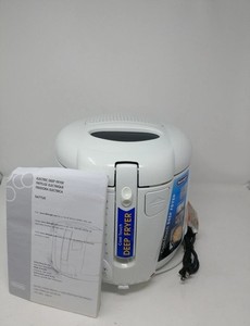DeLonghi Cool Touch Deep Fryer D677UX 2.2 LB Capacity Electric Easy Clean White