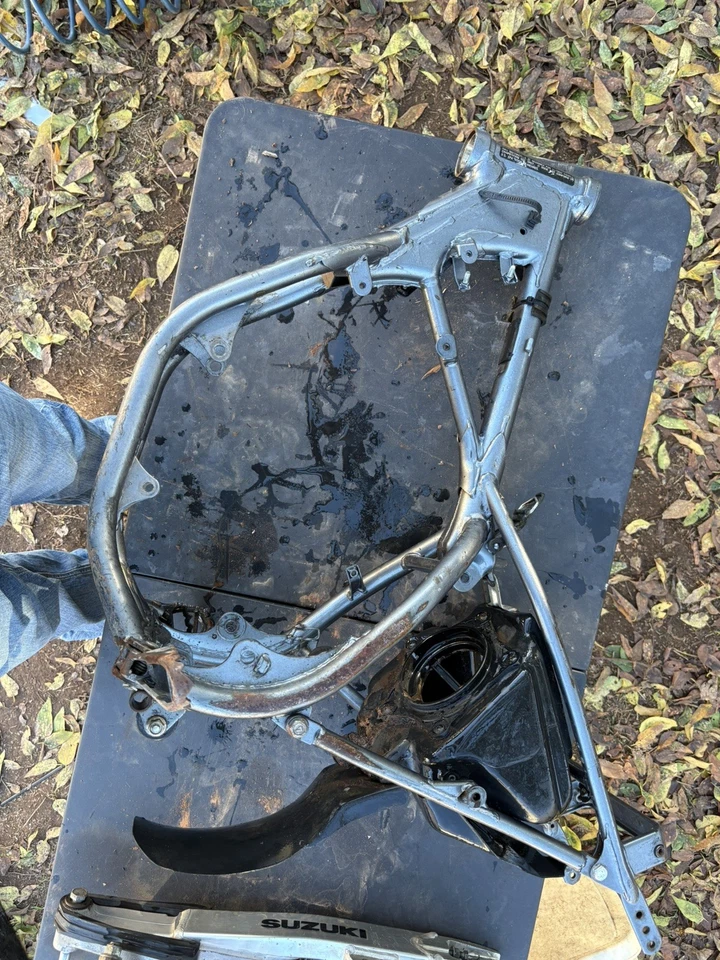 ✅Chasis de cuadro principal RM85 2006 SUZUKI RM 85 RM85L original OEM 2002-2023 Foto 3 de 4