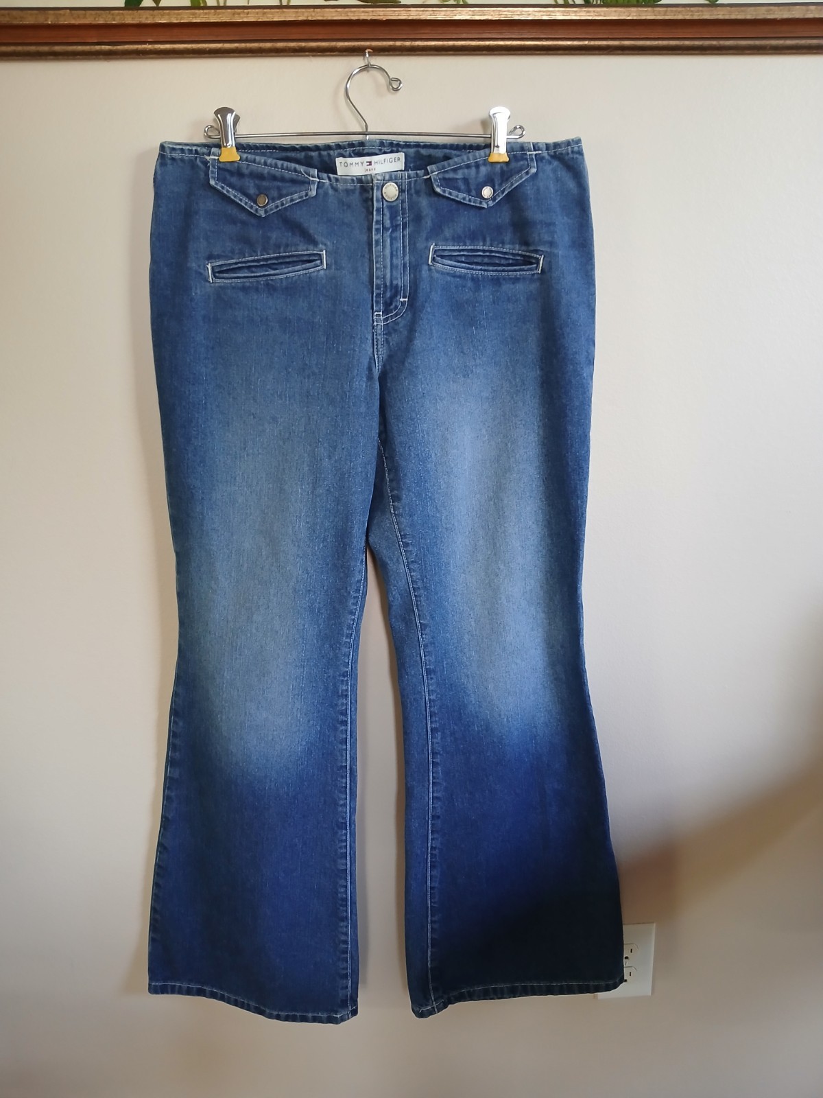 Tommy Hilfiger Vintage 2002 Women's Size 10 Blue Denim Jean Lowrise Wide-Leg