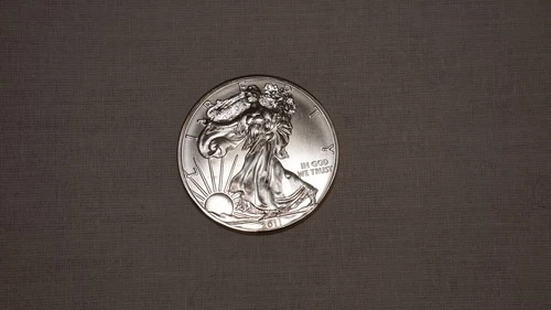 1 oz 0.999 Fine Silver American Eagle Coin 2011 BU Uncirculated #SAE04