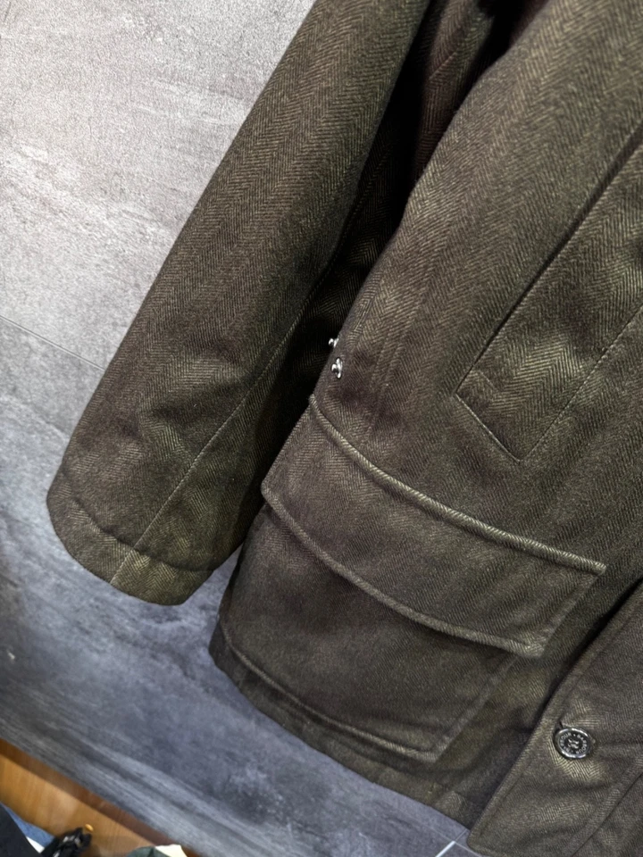 Barbour Herringbone Challenger Men’s Jacket MWB0037OL51 Size M - Image 2 of 4