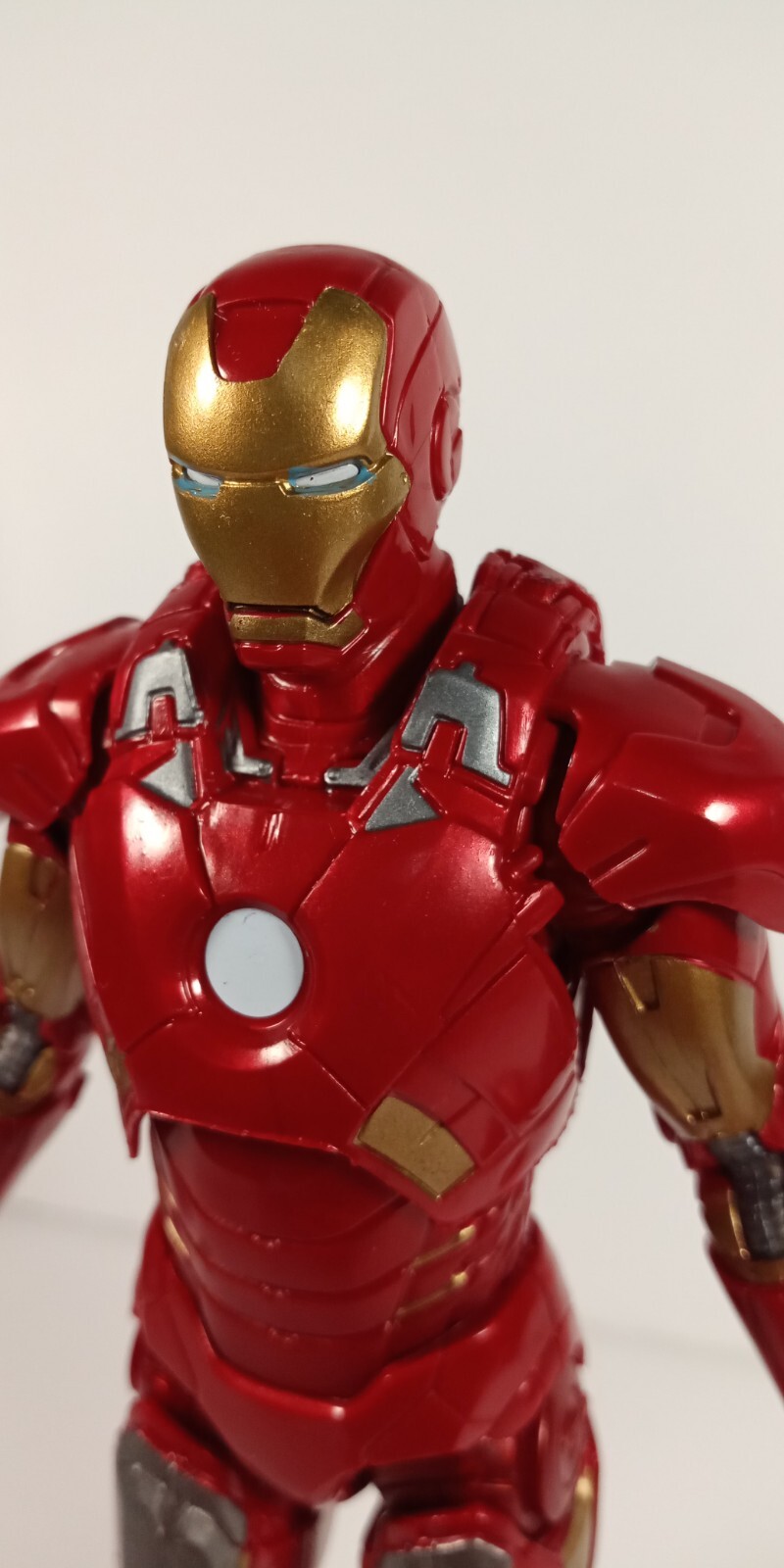 Marvel Legends Iron Man Mark 7 Б/У 