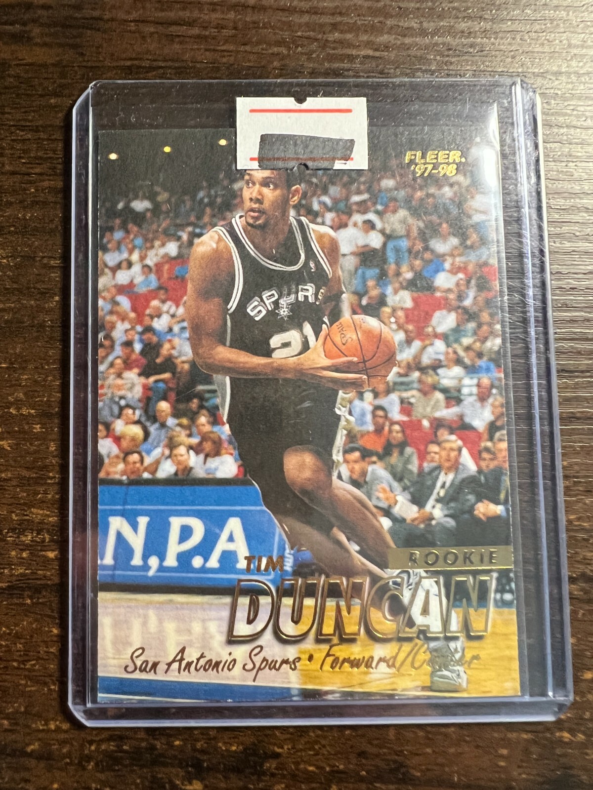 A115,685 - 1997-98 Fleer #201 Tim Duncan RC