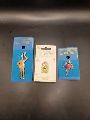 Universal Studios Wizarding World Weasleys' Wizard Wheezes Pins & Bertie Botts 