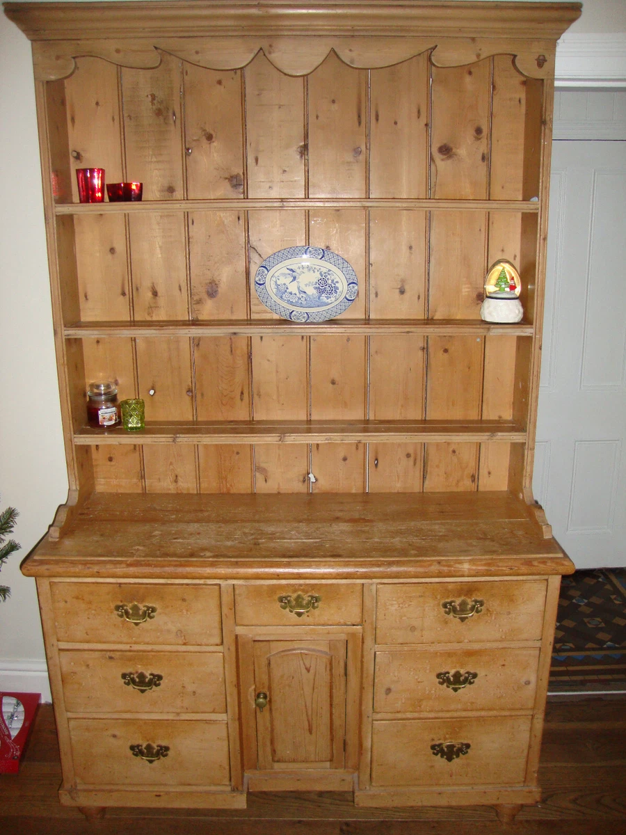 Honey pine dresser deals