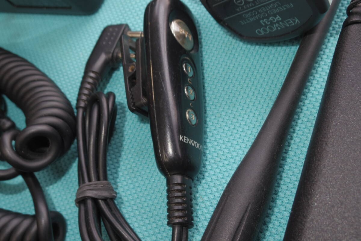 KENWOOD TH-F7 Handy 144/430Hz FM Dual Bander Transceive Working