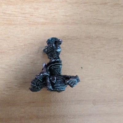 Bretonnian Grail Knight Command Standard (Torso)- GW - Metal