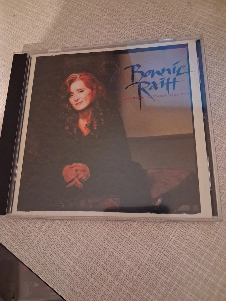 BONNIE RAITT - LONGING IN THEIR HEARTS (1994, 12 Songs) - Bild 1 von 2