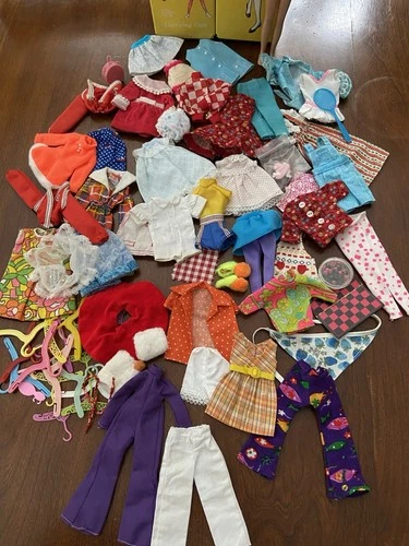 VTG Skipper doll with case, clothing lot & accessories 1963 Case Original TLC