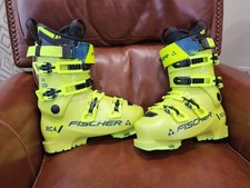 Fischer RC4 HV 130 ski boots