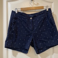 woman s Nautica Nay with White anchors size 6 shorts