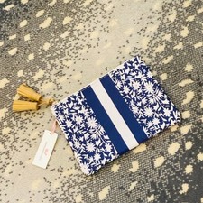 Nwt Vineyard Vines $98 Otomi Floral Print Blue White Preppy Clutch Purse Bag