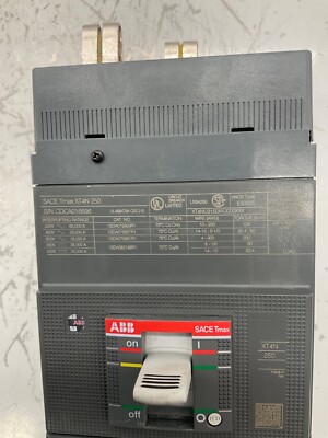 ABB TMAX XT4NU3150AYJ000XXX RELIAGEAR CIRCUIT BREAKER 150 A 3P