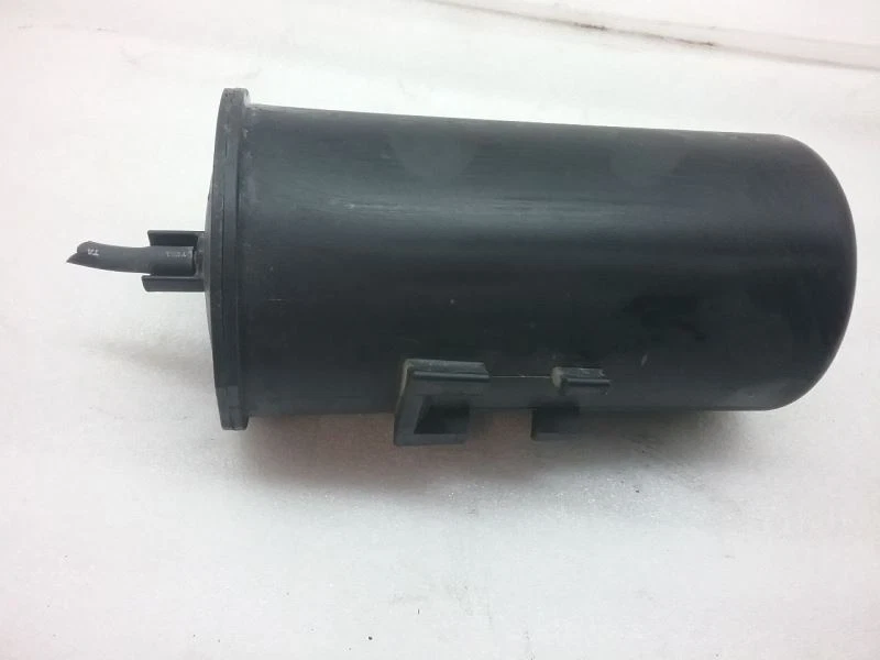 Bote de carbón de vapor de combustible 3,0 L V6 cupé 2 puertas 1999 Honda Accord W2-6P Foto 2 de 3