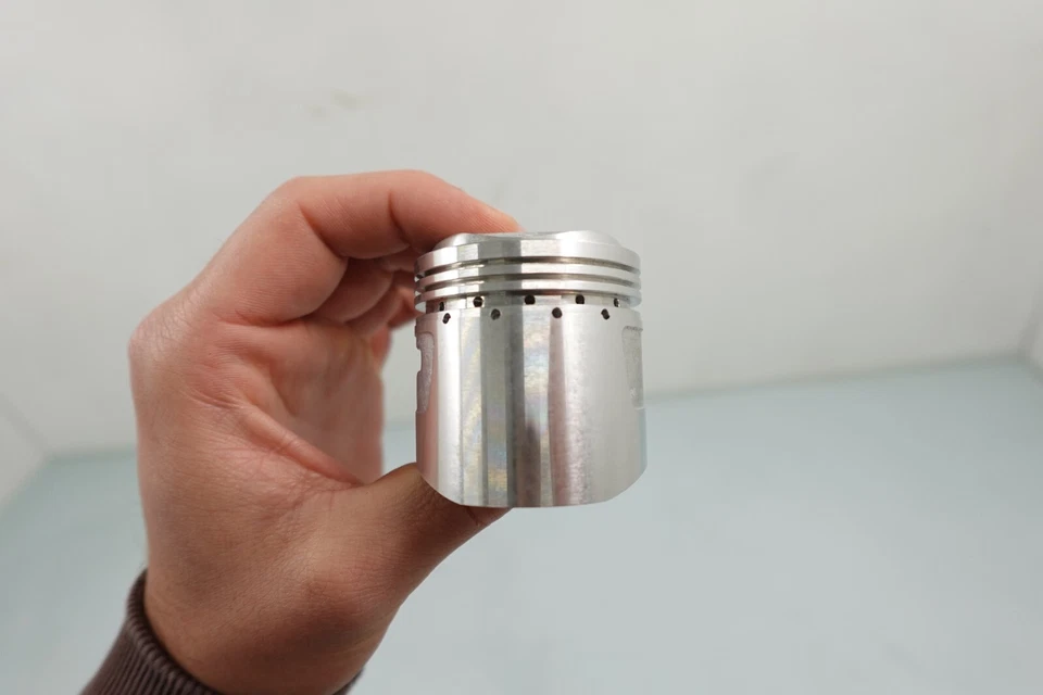 NEW 1958 Honda Dream 150 OEM Piston Kit (50mm) 13101-201-000 - Image 3 of 4