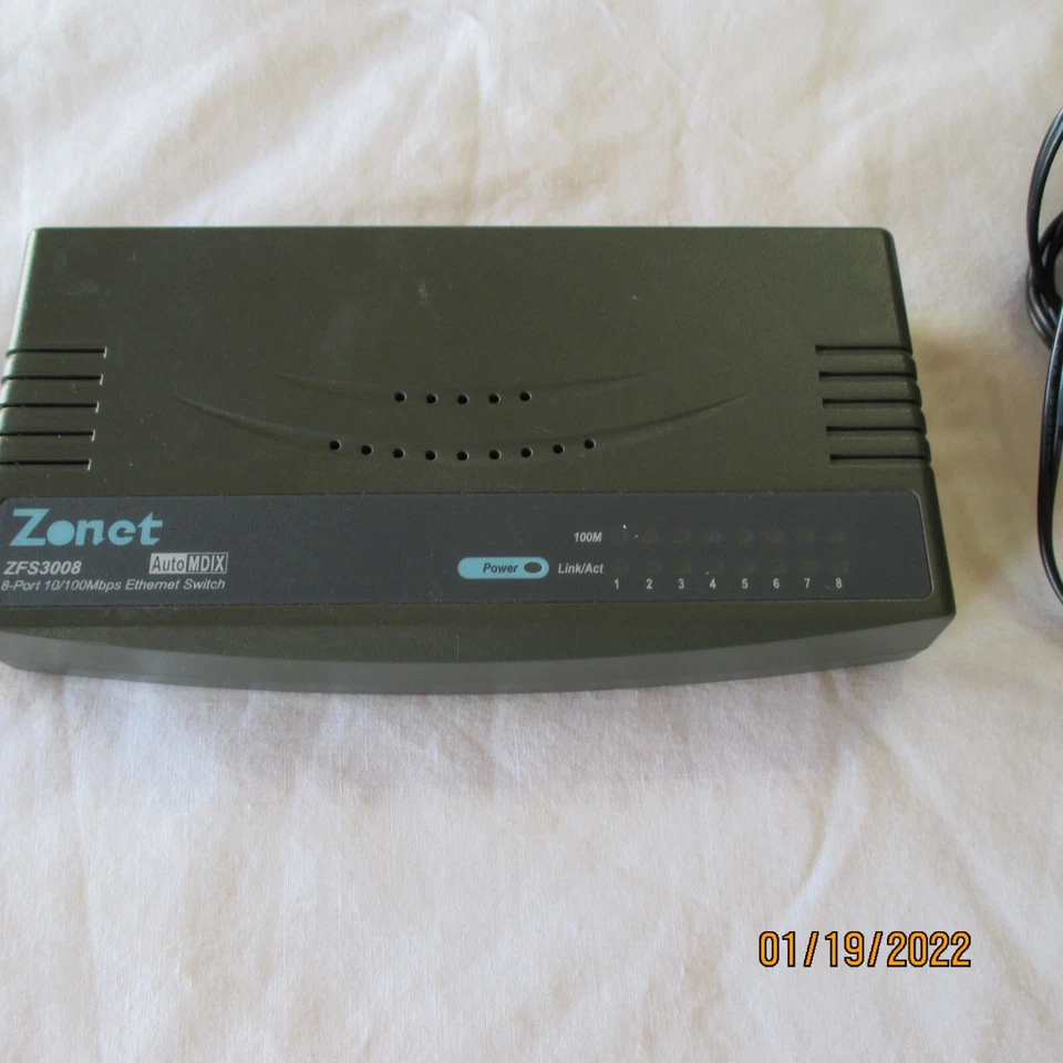 Zonet ZFS3008 EHTERNET Switch ROUTER Auto MDIX 8 PORTS 10/100 Mbps W/CORD Works - Image 2 of 4
