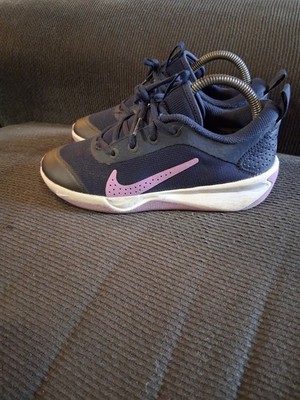 Nike Shoes Womens 7 Youth 5.5Y Omni Multi-Court Low Blue / Pink Sneakers