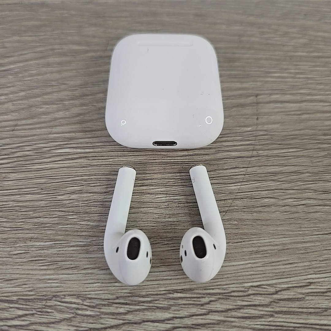 apple　AirPods本体 ホワイト Apple AirPods 2nd Generation with Charging Case - White | eBay