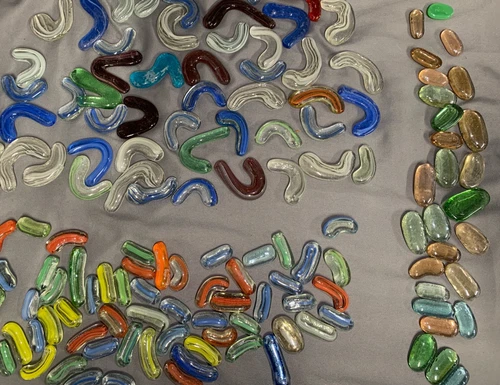 Glass Art Craft Pieces 45+ Boomerang Curved 55+ Small Multicolor 25+ Solid - Picture 1 of 17