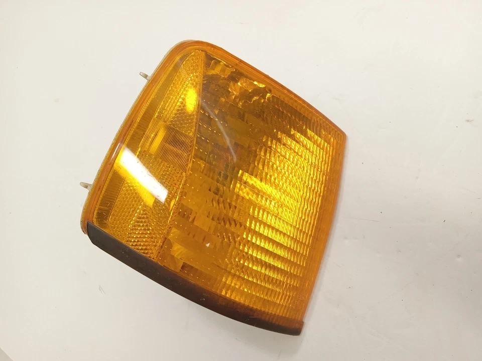 Luz intermitente lateral derecha Volkswagen Passat 1990-1994 OEM, 116-58270 Foto 2 de 4