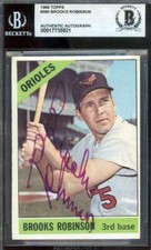Brooks Robinson Beckett BAS Signed 1966 Topps Autograph