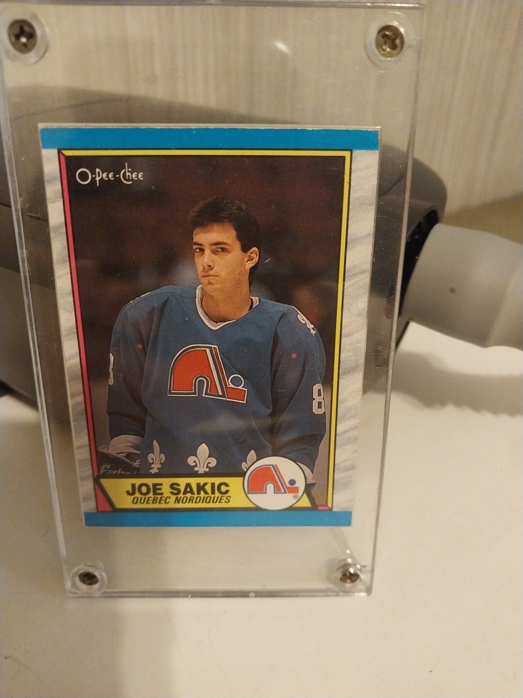 1989-90 O-Pee-Chee - #113 Joe Sakic (RC)