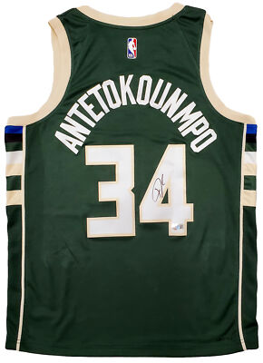 BUCKS GIANNIS ANTETOKOUNMPO AUTOGRAPHED GREEN NIKE JERSEY SIZE L BECKETT  197447