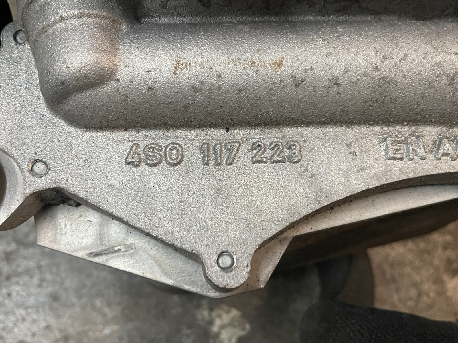 2017-2018 AUDI R8 PLUS MOTOR ENGINE OIL COOLER OEM 4S0 117 223