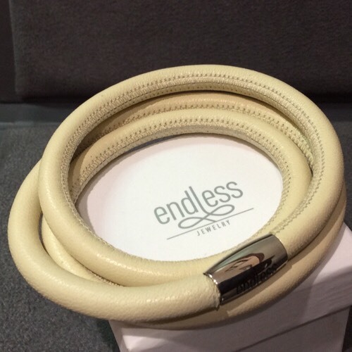 Endloses Armband - 8.0 Triple Nude #12112-60 Authentischer Händler 50 % Rabatt - Bild 1 von 1