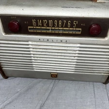 Vintage Wars Airline Radio Model 84BR-1054A for Parts Or Display Only