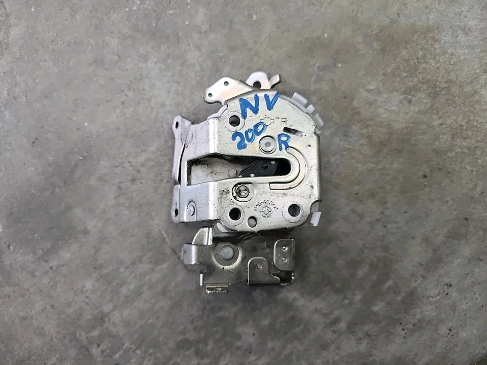 Nissan NV200 2013-2021 pestillo de puerta corredera trasera derecha OEM Foto 2 de 2