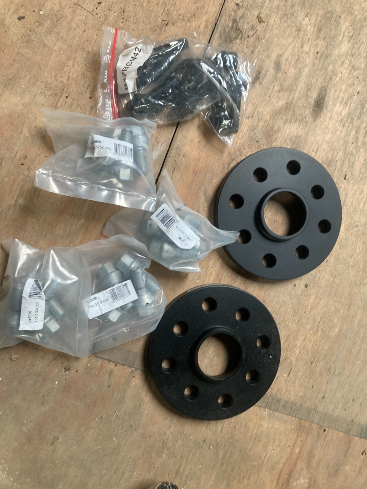 Elargisseurs de voie 15 mm en aluminium haute résistance 57.1