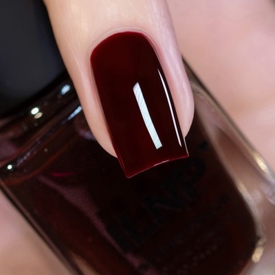 ILNP Dahlia - Dark Maroon Studio Color Nail Polish