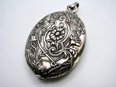 Antique French 800-900 Silver Slide Locket Art Nouveau Daisy design Hallmarked