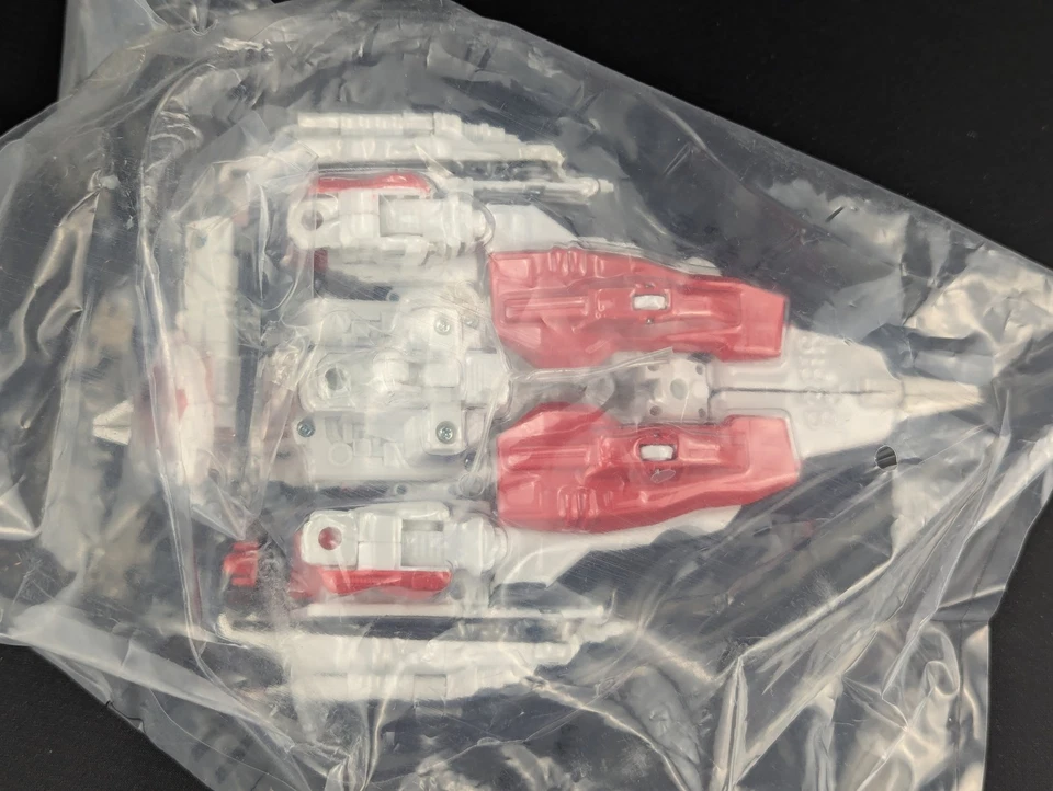 Transformers Botcon Shattered Glass Starscream SEALED Hasbro 2008 Timelines - Image 3 of 4