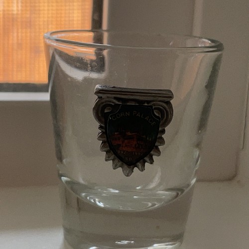Corn Palace Shot Glass, 1984 Vintage Made n USA Souvenir Mitchell, South Dakota - Picture 2 of 2