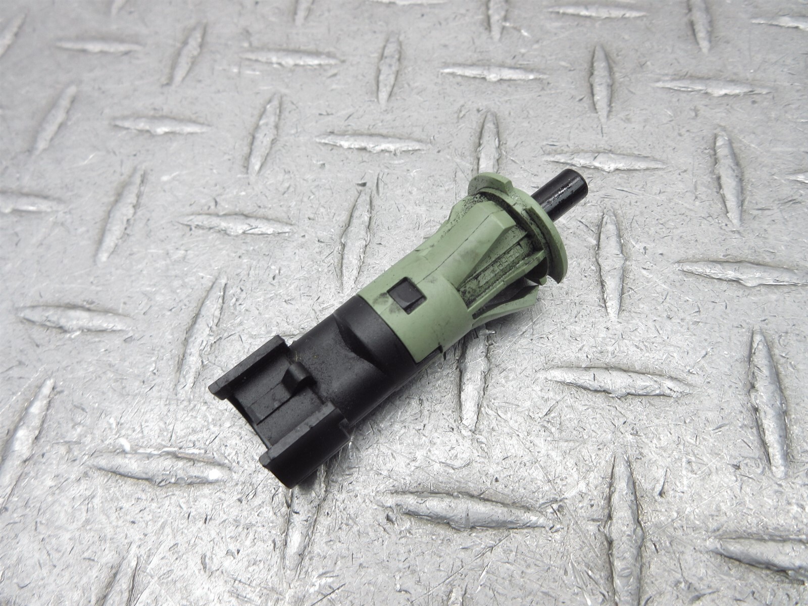2008 Ferrari F430 Spider 179697 Door Pillar Courtesy Light Switch Assembly