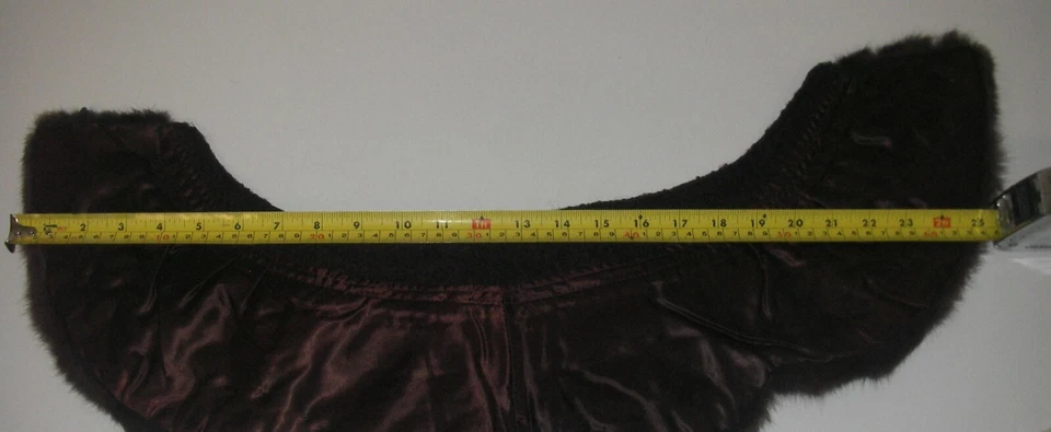 Antique Vintage Fur Collar/Wrap with satin lining Brown with hook - Image 4 of 4