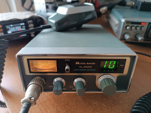 MIDLAND ALAN 44 RADIO CB 40 CANALI AM FM COMPLETO STAFFA MICRO COME NUOVO - Photo 2/3