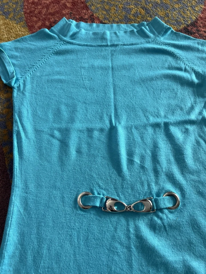 Tops femininos KENAR azul água manga curta tamanho médio prata fivela viscose náilon - Imagem 3 de 4