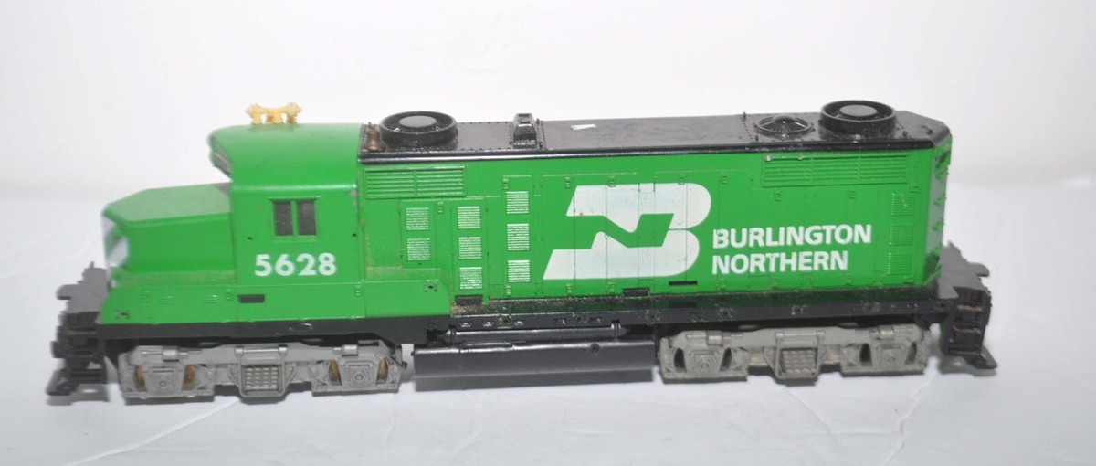 HO Scale Tyco GP-20 Diesel Locomotive Burlington Northern Green