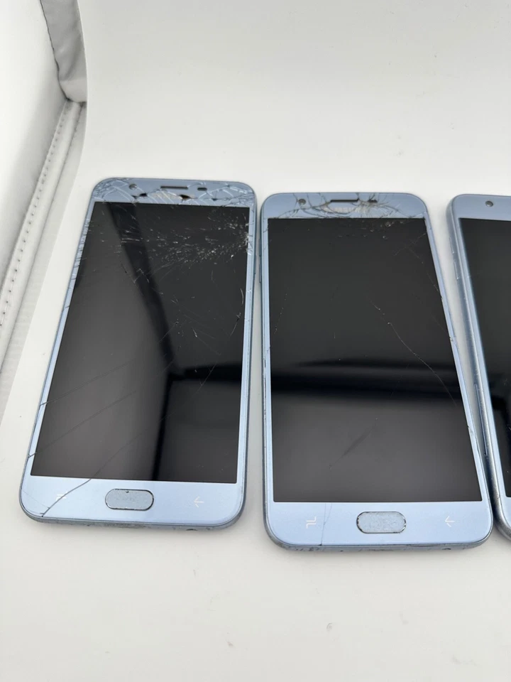 Samsung Galaxy J7 Star 32GB (T-Mobile) - Azul Lote de 4 *LEER DESCRIPCIÓN* Foto 2 de 4