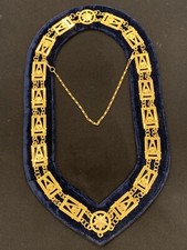 Massonico Raglia Past Master Metallo Catena Collare Su Blu Velluto Supporto Gold
