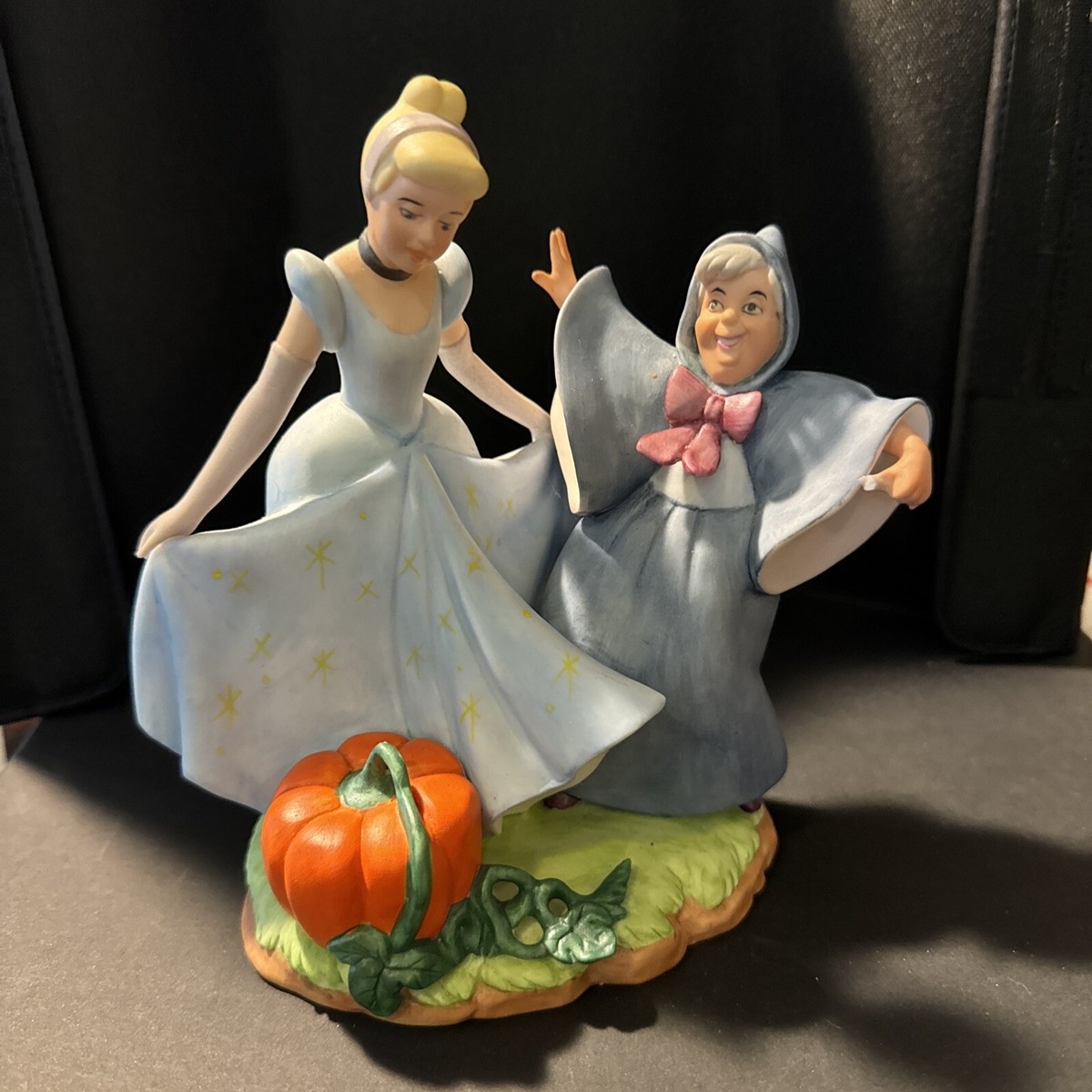 Disney's Magic Memories CINDERELLA Disney Figurine 12211