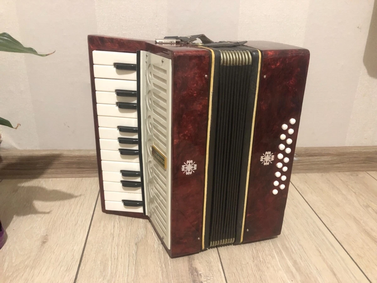 Vintage Russian USSR Kryzhachok Accordion 16 Bass I