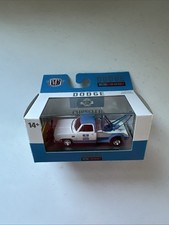 New 2026 M2 Machines 1972 Dodge D-300 Tow Truck / Snow Plow White/Blue 1:64 R111