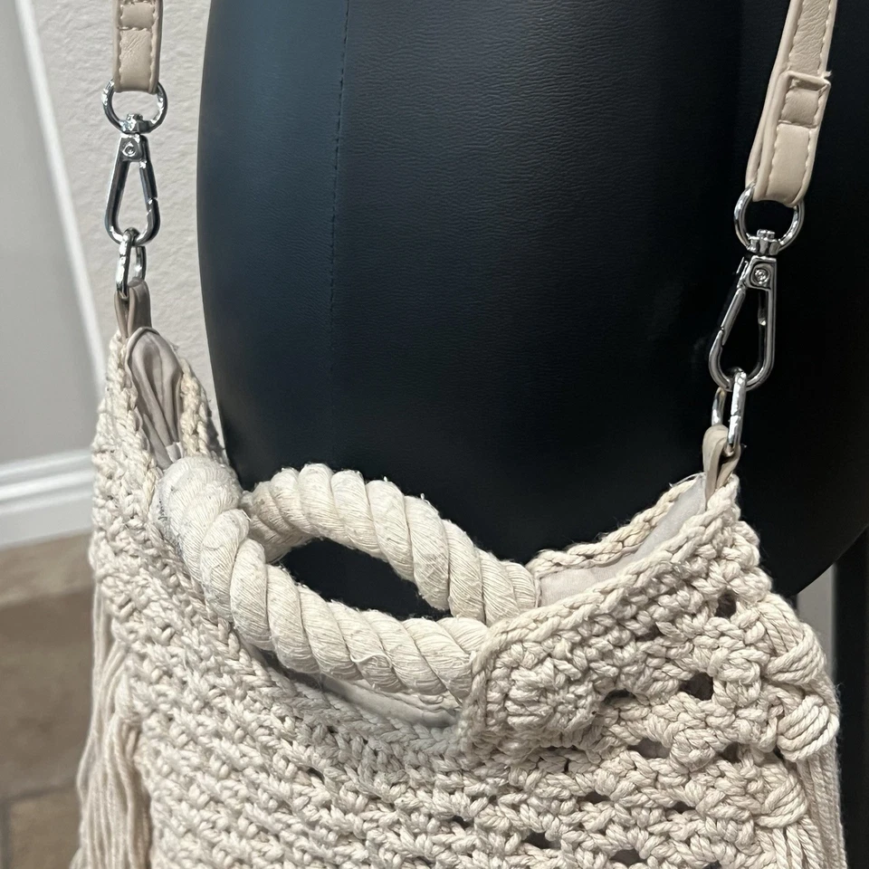 Shoulder Bag Macrame Fringe Boho Cross Body Bag With Strap - Image 4 of 4
