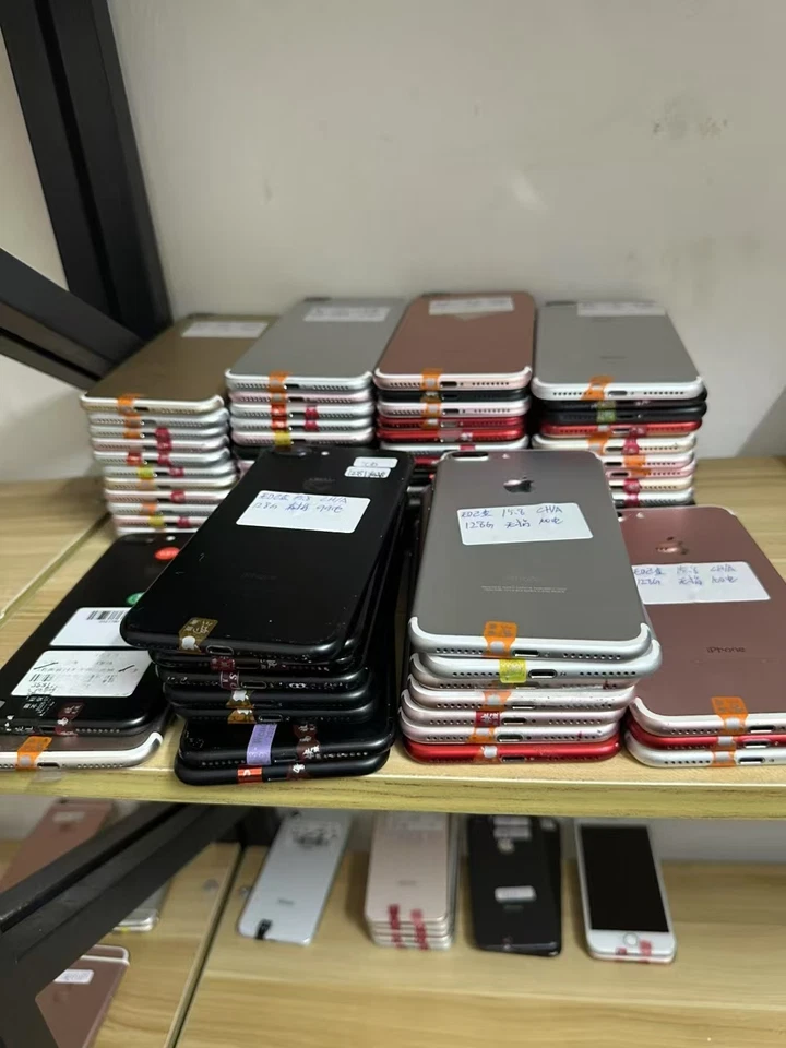 Apple iPhone 7   7 Plus -32GB /  128 GB -    Unlocked any carrier 4G Good phone - Image 3 of 4