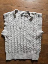 Cupcakes and Cashmere XS Womens V-Neck Boxy Cable Knit Sweater Vest Cream